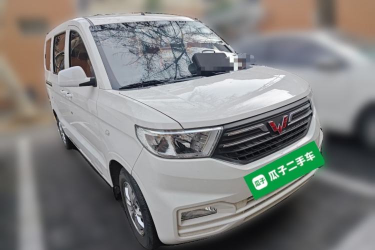 Used Wuling Hongguang V 2019 1.5L Enjoyment Version China VI LAR