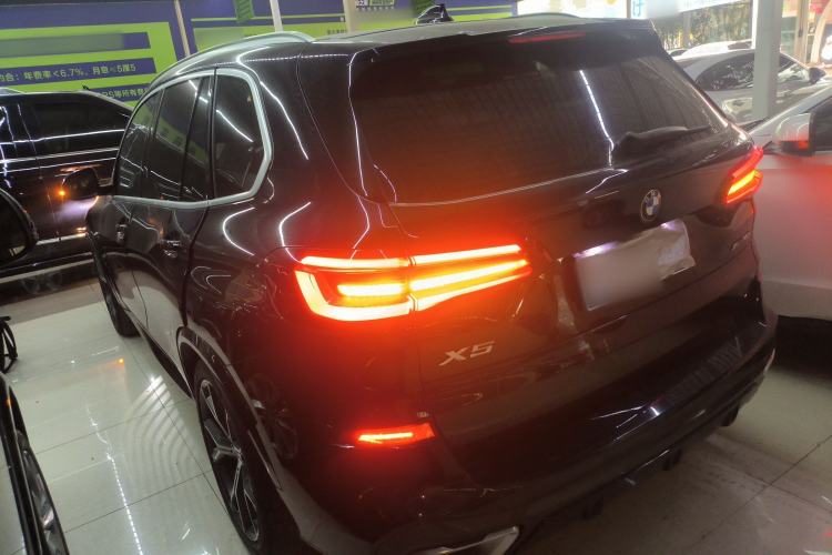 Used BMW X5 2021 xDrive40i Luxury Model with M Sport Package