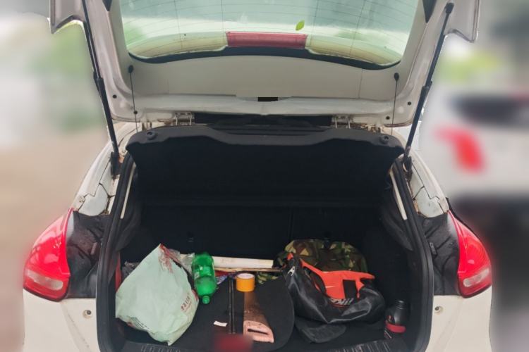 Used Ford Focus 2018 Hatchback Classic 1.6L Manual Comfort Plus SmartDrive Edition Trunk