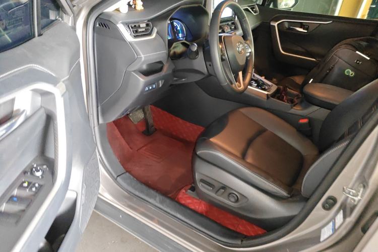 Used Toyota RAV4 2020 Dual-Engine 2.5L E-CVT 4x4 Elite PLUS Edition
