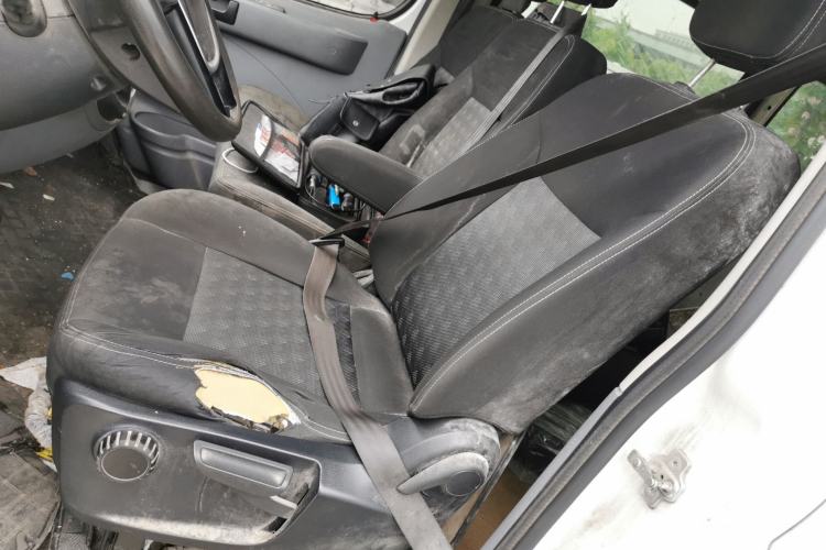 Used SAIC MAXUS Xintu V80 2021 2.0T Manual Classic Aoyuntong Short Wheelbase Mid-Roof 5/6-Seater Left Front Seat