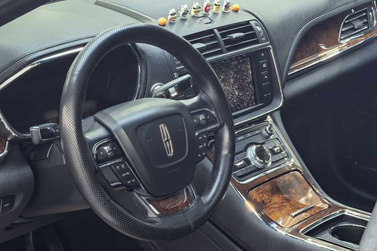 Used Lincoln Continental 2019 2.0T Two-Wheel Drive Luxury Edition China VI Standard