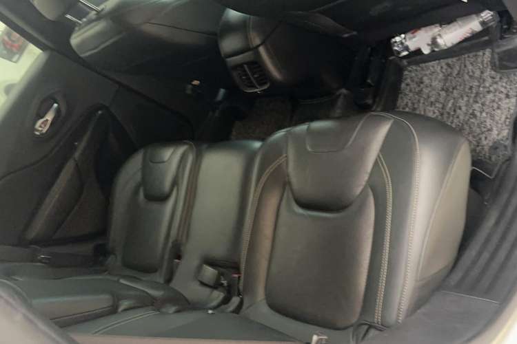 Used Jeep Cherokee 2017 2.0L Superior Edition