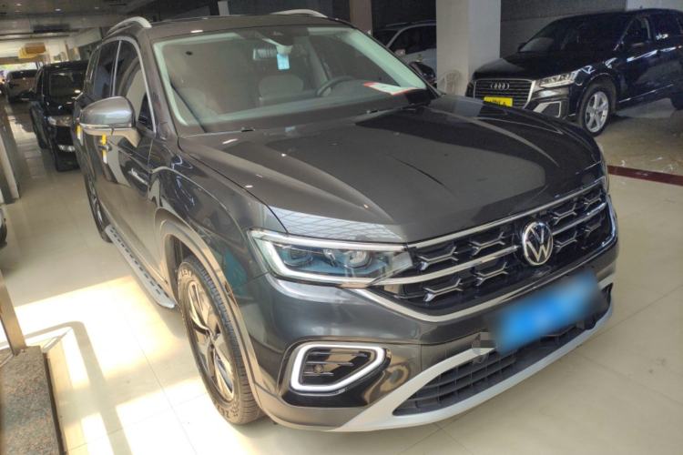 Used Volkswagen Tayron 2023 330TSI Two-Wheel-Drive Luxury Plus Advanced Version Front Right 45 Deg