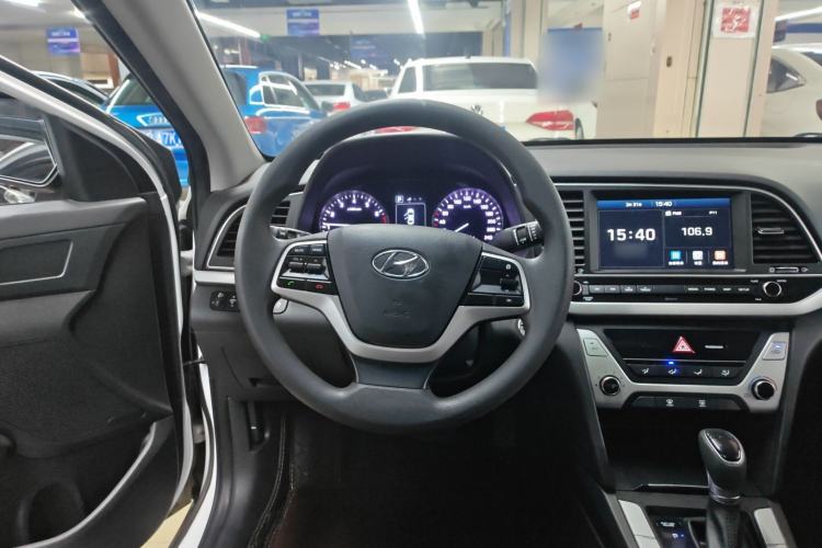 Used Hyundai Elantra (6th Generation / Lingdong) 2016 1.6L Automatic ZhiXuan – Elite Version Steering Wheel
