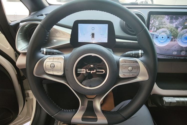 Used BYD Dolphin 2023 420 km Fashion Edition
