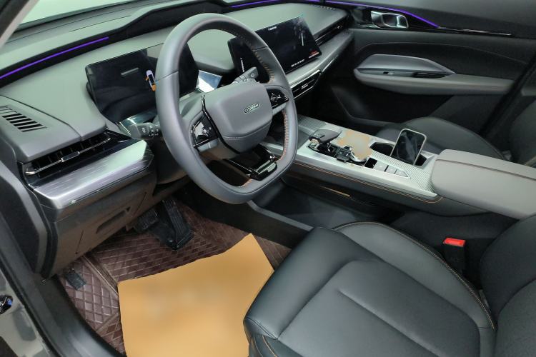 Used CHANGAN OSHAN Z6 2023 Blue Whale 1.5T DCT Smart Edition Driver Seat