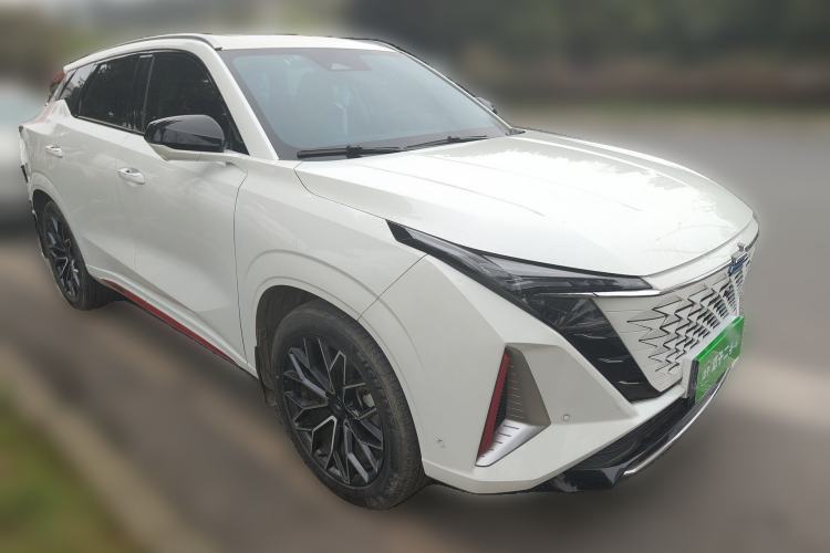 Used CHANGAN OSHAN Z6 2023 Blue Whale 1.5T DCT Smart Navigation Model Front Right 45 Deg