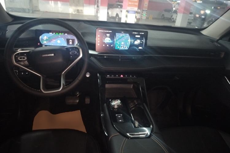 Used Haval H6 2022 3rd Generation 1.5T Automatic Two-Wheel Drive Max Center Console