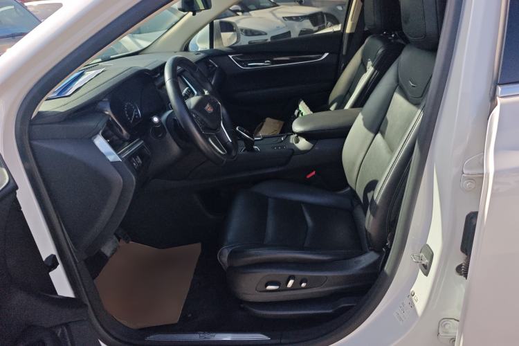 Used Cadillac XT5 2018 28T Four-Wheel Drive Luxury Model Left Front Seat