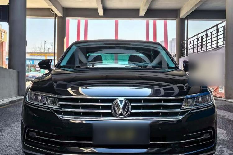 Used Volkswagen Phideon 2018 Revised Version 380TSI Two-Wheel Drive Business Edition Exterior 4