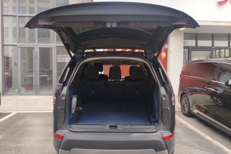 Used Land Rover Discovery 2017 3.0 SC V6 SE Trunk