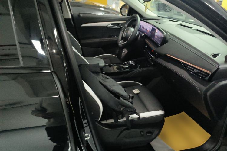 Used Buick Envision 2024 Encore S 25T Ignite Black Style Edition Right Front Seat