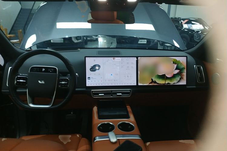 Used Li Auto L8 2023 Air model Center Console
