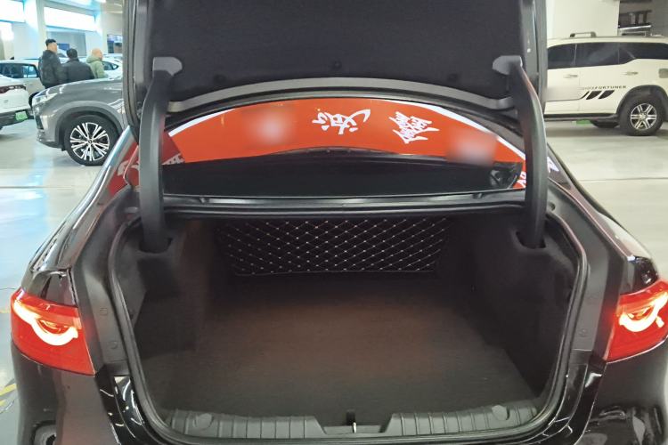 Used Jaguar XFL 2018 XFL 2.0T 250 PS Luxury Edition
