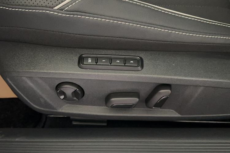 Used Volkswagen Passat 2024 330TSI Elite Edition
