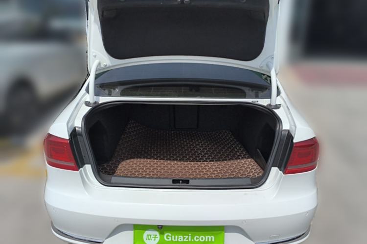 Used Volkswagen Magotan 2013 2.0 TSI Luxury Model Trunk