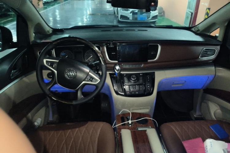 Used Buick GL8 2015 2.4L Luxury Business Premium Edition