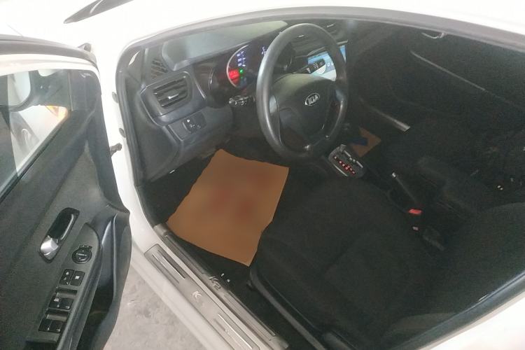 Used Kia K2 2015 Sedan 1.4L Automatic GLS