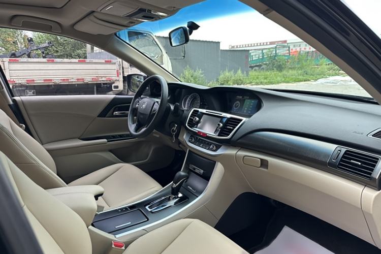 Used Honda Accord 2015 2.0L LX Comfort Edition