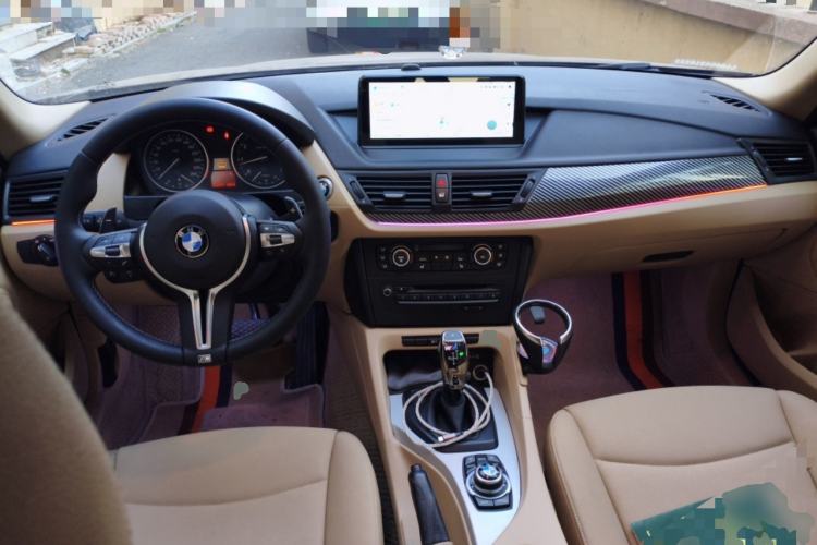 Used BMW X1 2012 sDrive18i Luxury Model Center Console