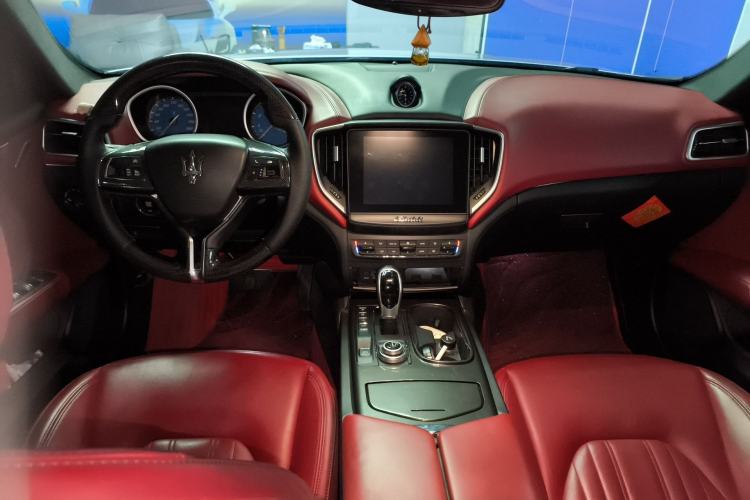 Used Maserati Ghibli 2017 3.0T Standard Edition Center Console