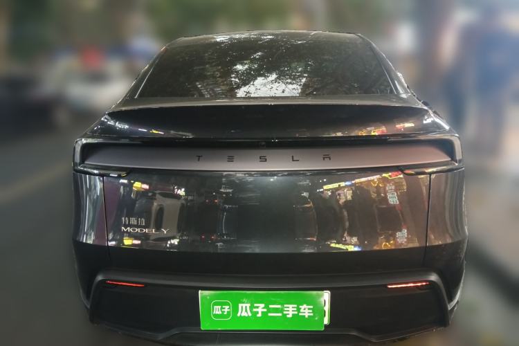 Used Tesla Model Y 2025 Rear-Wheel-Drive Version