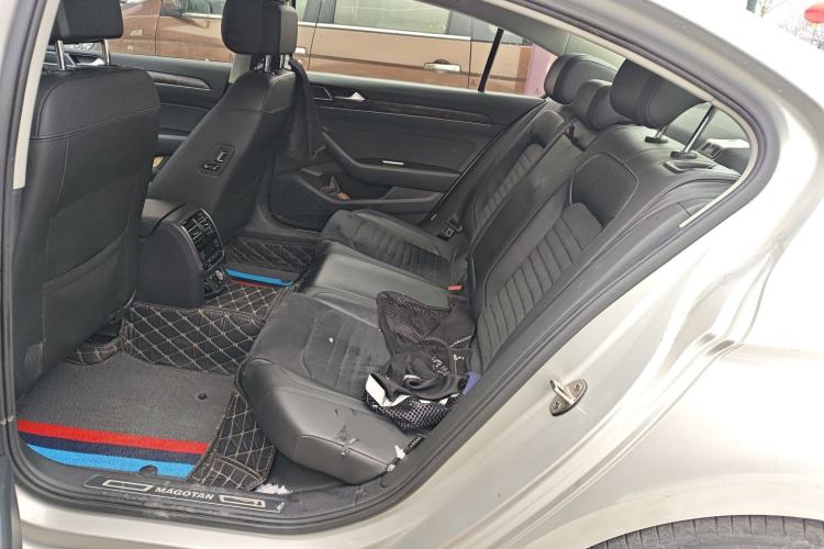 Used Volkswagen Magotan 2017 330TSI DSG Luxury Model