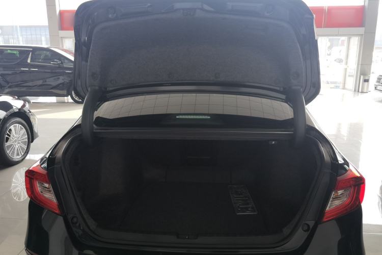 Used Honda Accord 2018 260TURBO Luxury Edition China VI Trunk