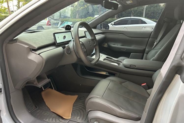 Used Nio ET7 2022 75 kWh Interior 7