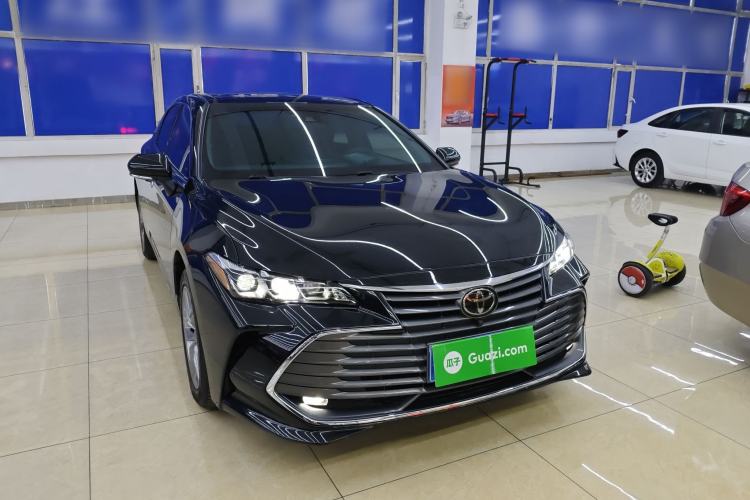 Used Toyota Avalon 2021 2.5L Luxury Edition Front Right 45 Deg