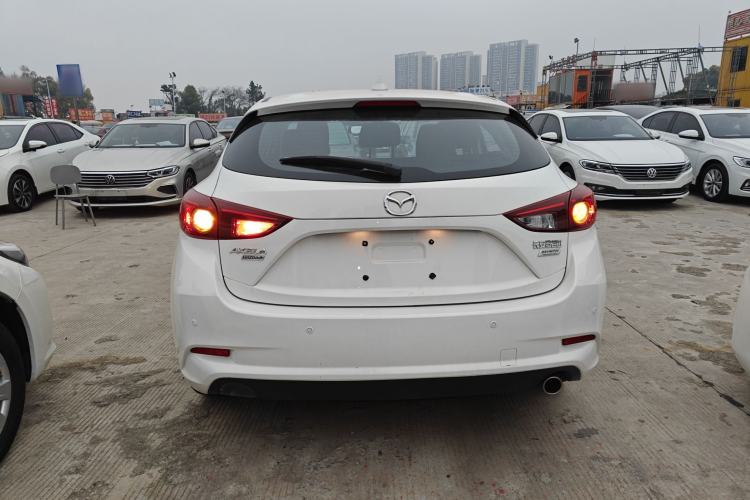 Used Mazda Mazda 3 Axela 2017 Hatchback 1.5L Automatic Comfort Model Emission Standard China V