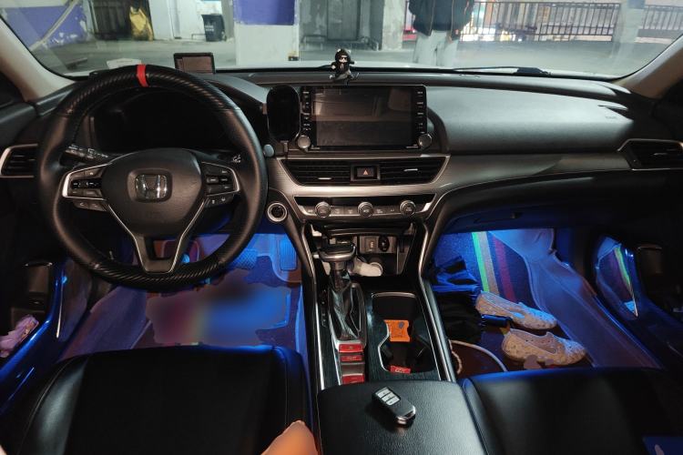 Used Honda Accord 2018 260TURBO Luxury Edition China VI Center Console