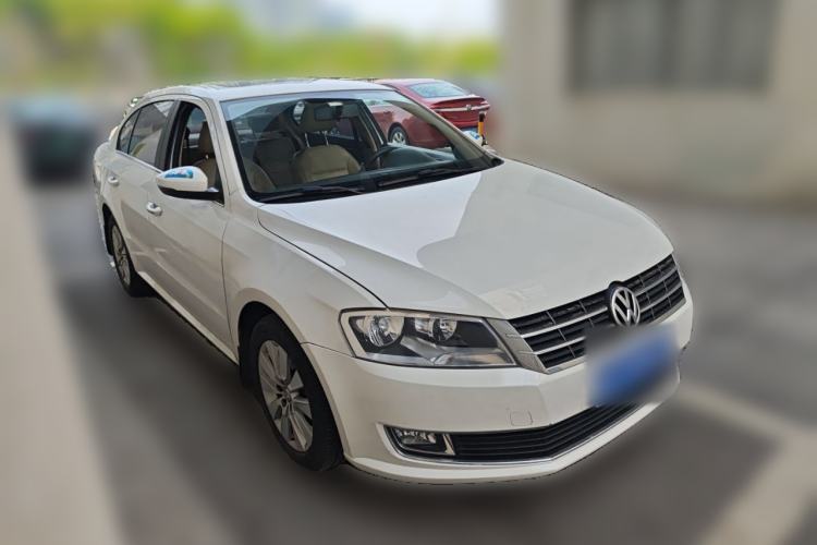 Used Volkswagen Lavida 2013 Revised Version 1.4 TSI DSG Comfort Edition Front Right 45 Deg