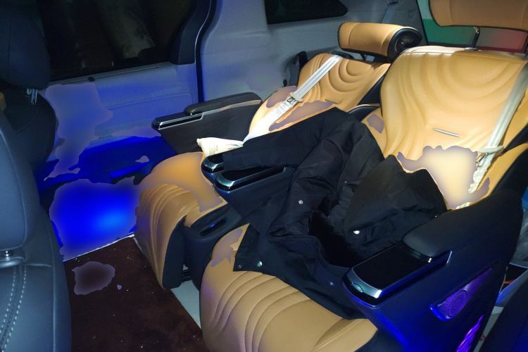 Used Toyota Granvia 2023 2.5L Hybrid Luxury Edition Left Rear Seat