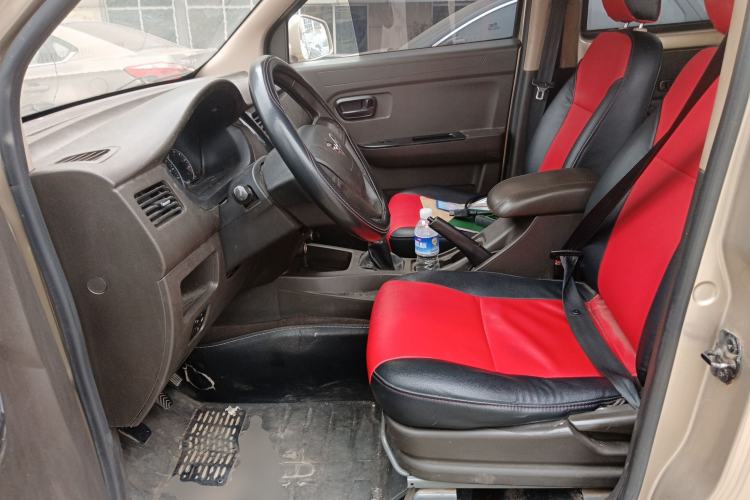 Used Wuling Rongguang V 2016 1.2L Standard Version Left Front Seat