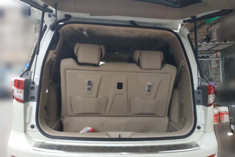 Used Nissan Quest 2015 3.5L SL
