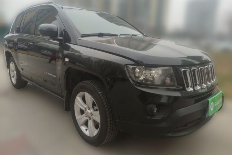 Used Jeep Compass 2014 2.4L four-wheel drive sport version
