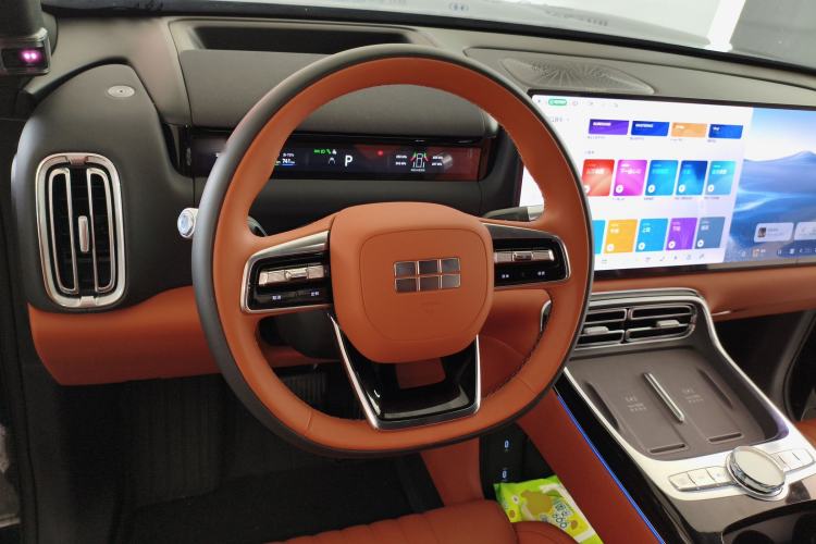 Used Geely Galaxy M9 2025 Model 210km Four-Wheel-Drive Leading Edition Steering Wheel