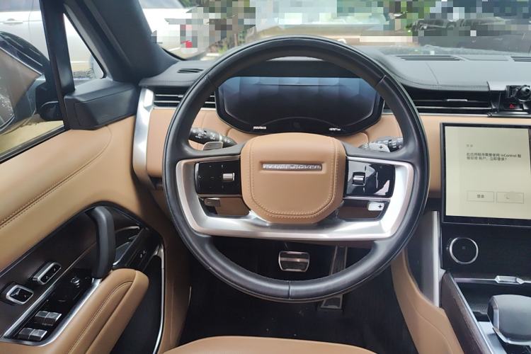 Used Land Rover Range 2023 3.0 L6 400 PS Prestige Seven-Seater Extended Version
