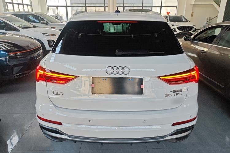 Used Audi Q3 2022 35 TFSI Fashion Dynamic Model