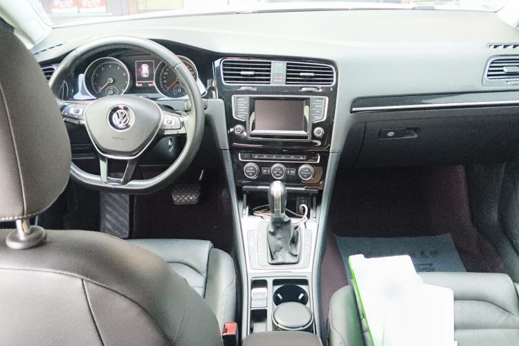 Used Volkswagen Golf (Import) 2014 1.4TSI Luxury Travel Edition
