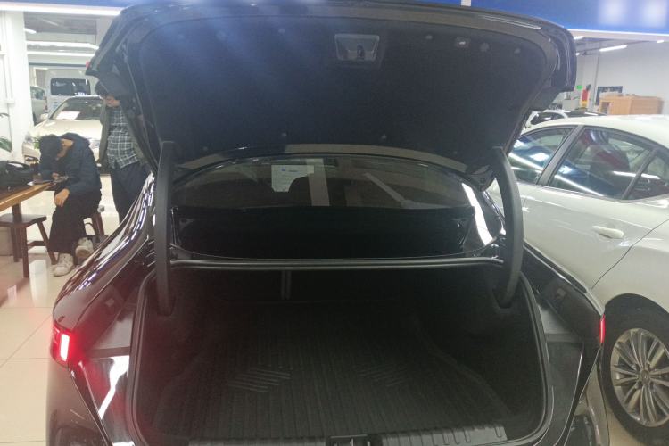 Used Lynk & Co 07 2024 EM-P 126 Long-Range Ultra