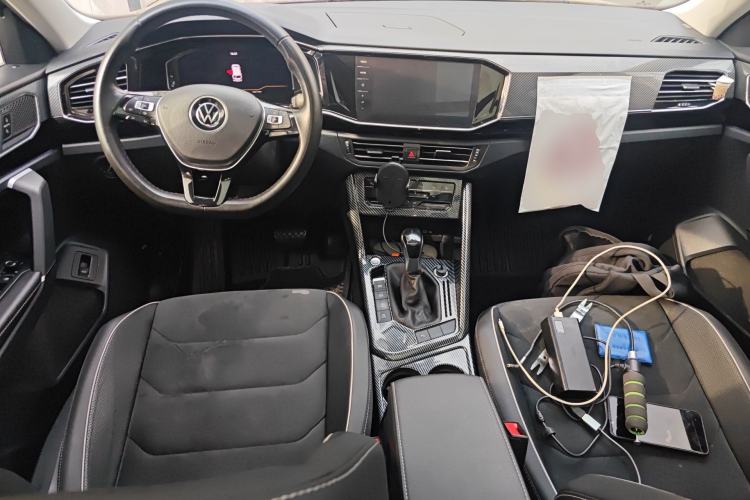 Used Volkswagen Tayron 2020 330TSI Two-Wheel Drive Luxury Connected Pro Edition Center Console