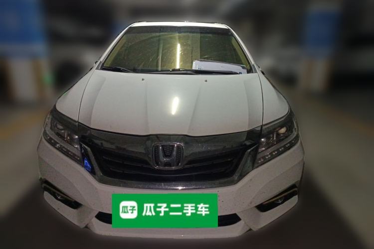 Used Honda Crider 2015 1.8L automatic luxury edition
