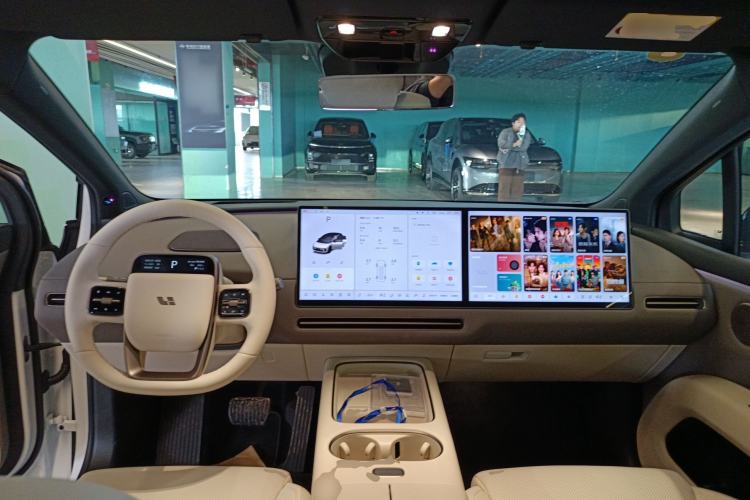 Used Li Auto i6 2025 Model Two-Wheel-Drive Standard Type