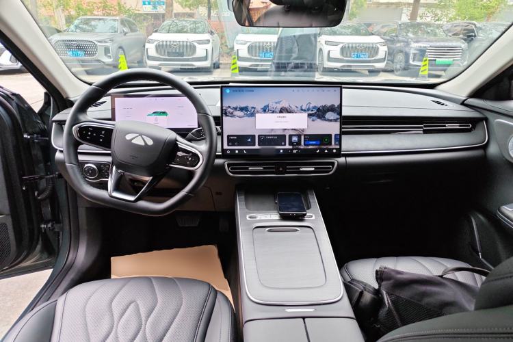 Used Chery Fengyun A8L 2025 1.5 TGDI 145 km Luxury Version Center Console