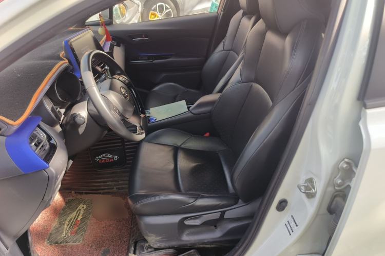 Used Toyota IZOA 2018 2.0L Yichi Version China VI Standard
