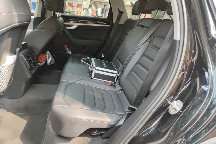 Used Volkswagen Touareg 2021 2.0 TSI Flagship Special Edition Left Rear Seat