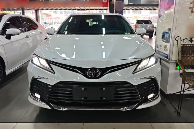 Used Toyota Camry 2023 2.0G Luxury Edition